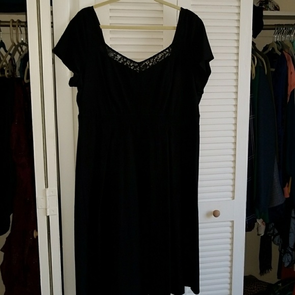 torrid Dresses & Skirts - Sale! Torrid Midi Dress retro lace sweetheart neckline dress, black, size 22